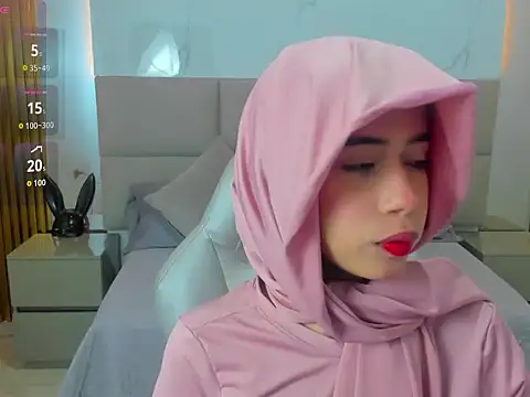 Snapshot of Hanna_irfan chatting on 03/07/26, 12:02 Hanna irfan online show from 03/07/26, 12:02