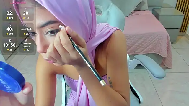 Snapshot of Hanna_irfan chatting on 03/08/26, 12:20 Hanna irfan online show from 03/08/26, 12:20