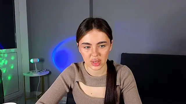 Snapshot of SheilaHigh chatting on 03/06/26, 03:19 SheilaHigh online show from 03/06/26, 03:19