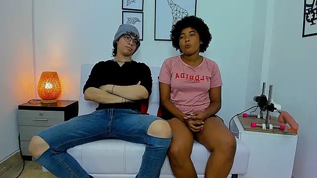 chiki carm online show from 04/08/26, 01:22