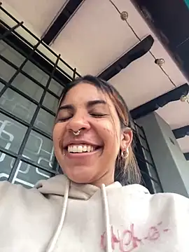 VioletaHills  online show from 05/16/26, 12:37