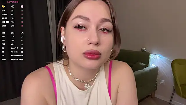 Snapshot of FilomenaGaertner chatting on 02/28/26, 04:41 FilomenaGaertner online show from 02/28/26, 04:41