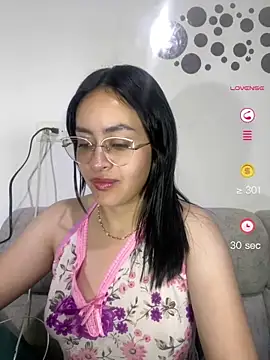 Anni Rose online show from 04/27/26, 10:02