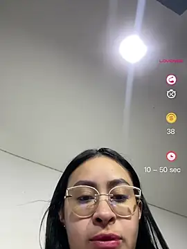 Anni Rose online show from 04/29/26, 09:13