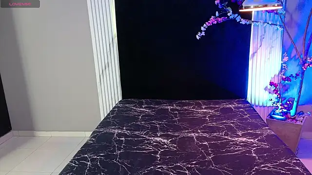 Danteandviolete cr online show from 04/27/26, 11:30