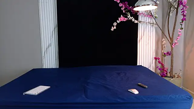 Danteandviolete cr online show from 05/06/26, 11:37