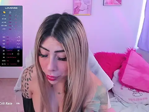 Snapshot of Martina_robertss chatting on 06/17/26, 01:23 Martina robertss online show from 06/17/26, 01:23
