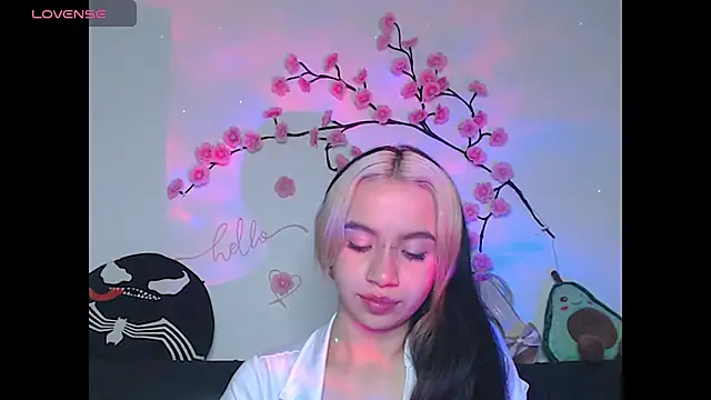 Snapshot of sweet_molly420 chatting on 06/18/26, 09:14 sweet molly420 online show from 06/18/26, 09:14
