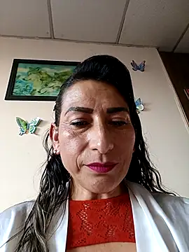 Lucia Rios online show from 04/24/26, 10:34