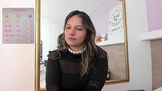 Snapshot of EmmaSanchez_ chatting on 04/30/26, 08:48 EmmaSanchez online show from 04/30/26, 08:48