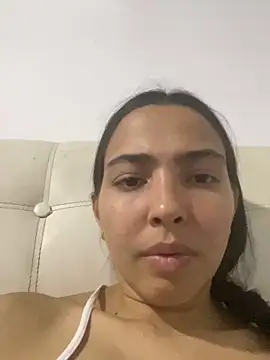 Snapshot of allyson-cute03 chatting on 03/05/26, 01:12 allyson-cute03 online show from 03/05/26, 01:12