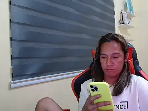 Snapshot of ashelyxyn69xx chatting on 06/14/26, 05:09 ashelyxyn69xx online show from 06/14/26, 05:09