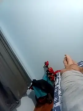 Snapshot of ronron980 chatting on 03/31/26, 06:14 ronron980 online show from 03/31/26, 06:14