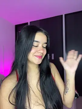 Snapshot of Sophia_Wy chatting on 03/08/26, 02:04 Sophia Wy online show from 03/08/26, 02:04