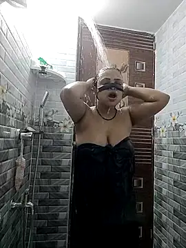 Snapshot of Beauty-3 chatting on 03/13/26, 07:26 Beauty-3 online show from 03/13/26, 07:26