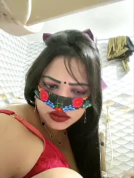 Snapshot of Beauty-3 chatting on 05/06/26, 11:43 Beauty-3 online show from 05/06/26, 11:43