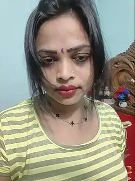 Snapshot of Beauty-3 chatting on 05/22/26, 12:11 Beauty-3 online show from 05/22/26, 12:11