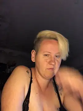 Snapshot of SofiaAmour chatting on 06/20/26, 06:33 SofiaAmour online show from 06/20/26, 06:33