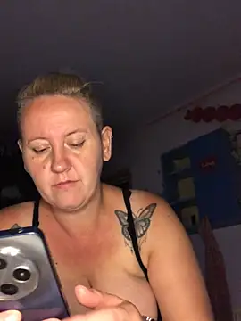 Snapshot of SofiaAmour chatting on 07/22/26, 06:32 SofiaAmour online show from 07/22/26, 06:32