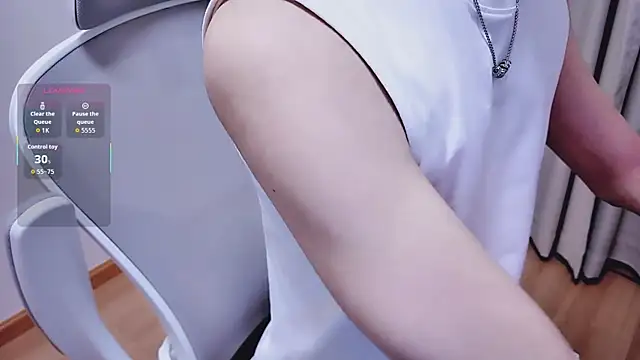 Snapshot of FEIYUS1 chatting on 04/04/26, 02:25 FEIYUS1 online show from 04/04/26, 02:25