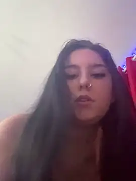 Snapshot of prettydolly127 chatting on 03/12/26, 11:44 prettydolly127 online show from 03/12/26, 11:44