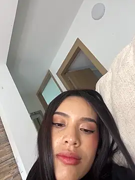 Snapshot of Mia-villalobos chatting on 03/24/26, 02:11 Mia-villalobos online show from 03/24/26, 02:11