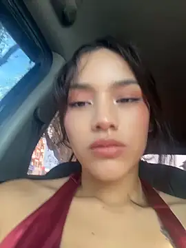 Mia-villalobos online show from 05/19/26, 01:17