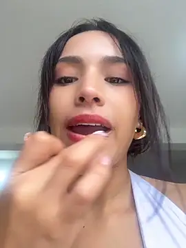 Mia-villalobos online show from 06/10/26, 03:22