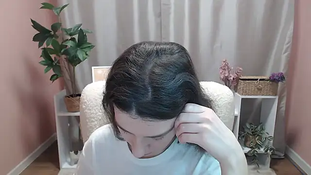 Snapshot of MistyBree chatting on 03/09/26, 09:13 MistyBree online show from 03/09/26, 09:13