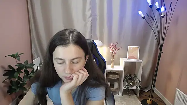 MistyBree online show from 06/11/26, 08:01