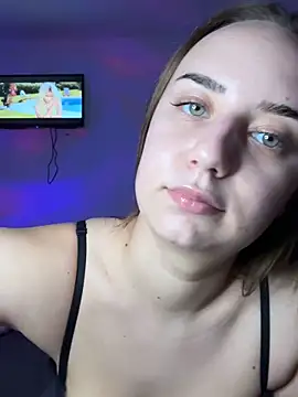 adellasweet online show from 03/18/26, 04:10