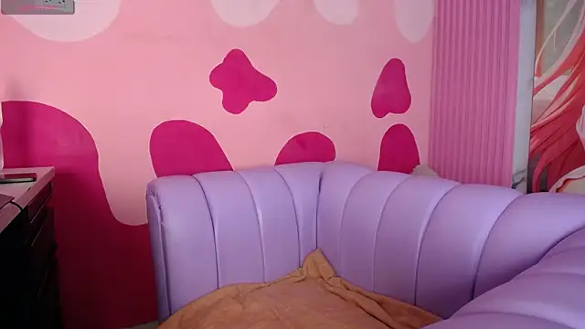 Siena Bouer online show from 04/27/26, 01:03