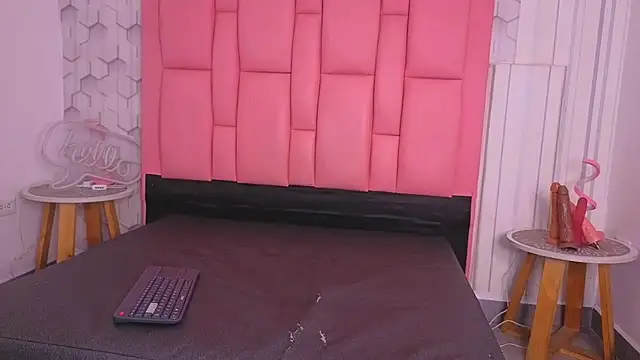 ashlleyray online show from 06/11/26, 07:01