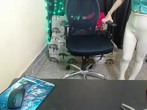 Im Malaika online show from 03/16/26, 04:55