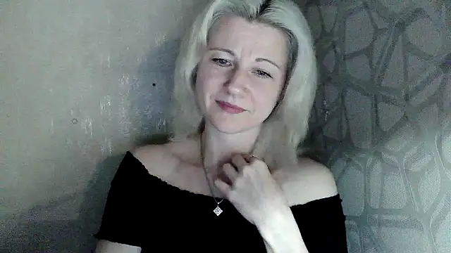 Katerina-Kissa online show from 05/15/26, 06:37