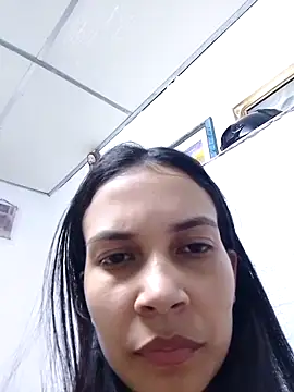 Snapshot of BiancaRoyale chatting on 04/29/26, 06:17 BiancaRoyale online show from 04/29/26, 06:17