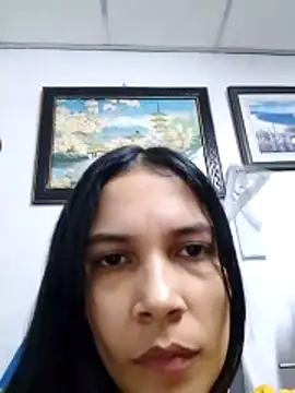 Snapshot of BiancaRoyale chatting on 05/21/26, 08:43 BiancaRoyale online show from 05/21/26, 08:43
