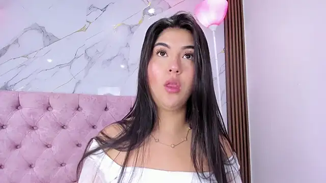 AbrilQuintana  online show from 05/27/26, 11:40