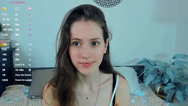 OdiIiaChavarria online show from 04/29/26, 01:04