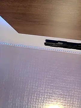 Snapshot of Hugo1993 chatting on 03/06/26, 05:20 Hugo1993 online show from 03/06/26, 05:20