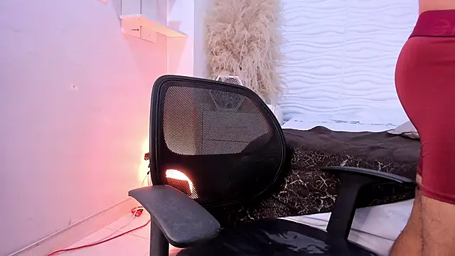 Snapshot of MaxiStanford chatting on 03/08/26, 02:04 MaxiStanford online show from 03/08/26, 02:04