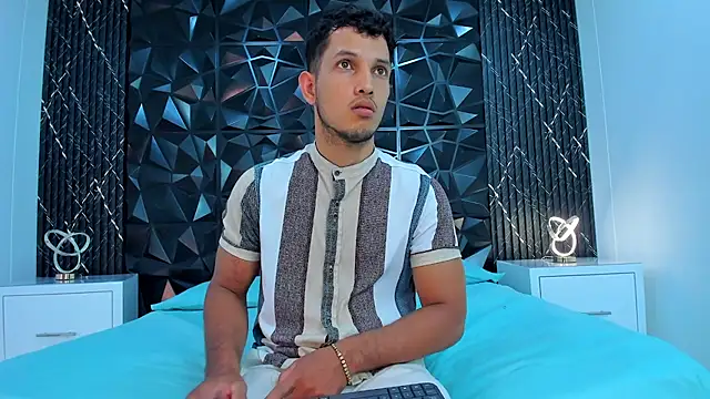 Snapshot of MaxiStanford chatting on 03/16/26, 09:19 MaxiStanford online show from 03/16/26, 09:19