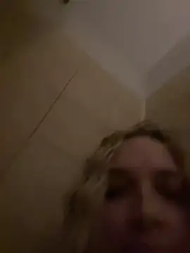 Snapshot of imkhloe chatting on 03/15/26, 11:11 imkhloe online show from 03/15/26, 11:11