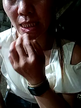 Snapshot of dualeo11 chatting on 05/14/26, 02:13 dualeo11 online show from 05/14/26, 02:13