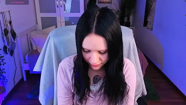 kittenlolla online show from 05/07/26, 05:24