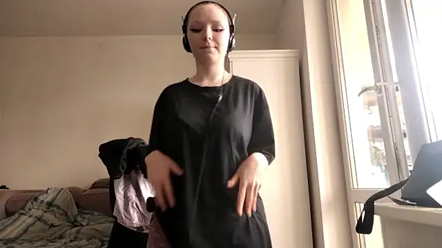 Snapshot of velyraxis chatting on 03/12/26, 01:06 velyraxis online show from 03/12/26, 01:06