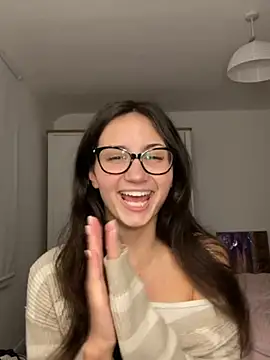 Snapshot of Ellamay06 chatting on 03/02/26, 08:26 Ellamay06 online show from 03/02/26, 08:26