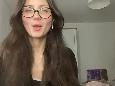 Snapshot of Ellamay06 chatting on 03/08/26, 10:02 Ellamay06 online show from 03/08/26, 10:02