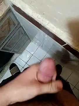 Snapshot of dzniyaak chatting on 03/04/26, 01:44 dzniyaak online show from 03/04/26, 01:44