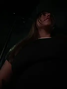 stefanyqueen69 online show from 05/16/26, 03:03